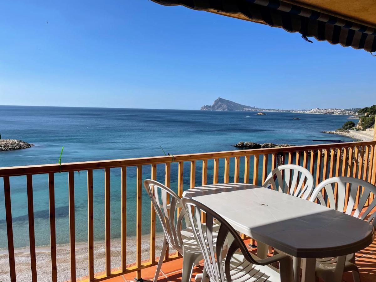 Sunrise Beachfront Apartment By The Marina Altea Bagian luar foto