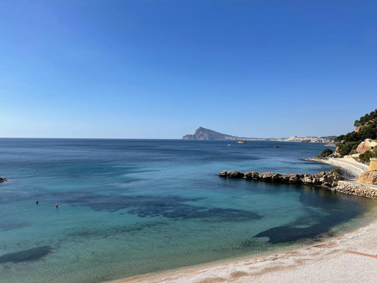 Sunrise Beachfront Apartment By The Marina Altea Bagian luar foto