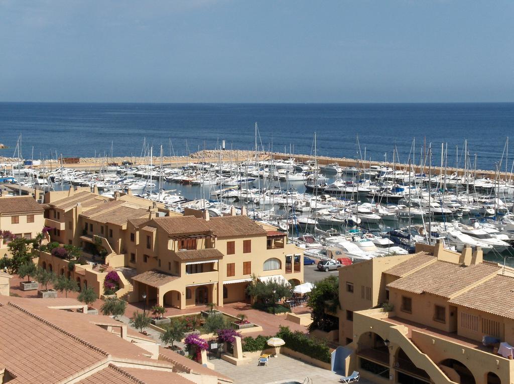 Sunrise Beachfront Apartment By The Marina Altea Bagian luar foto